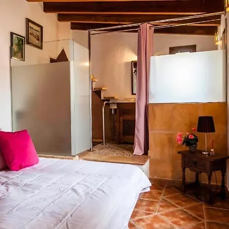 Prázdninový dům 5br For Rent